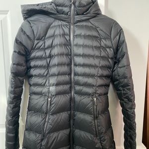 Lululemon puffer jacket Size 4